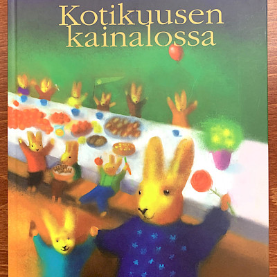  - Taiteilijoiden kirjoja: Tiitinen, Esko-Pekka ja Nikolai: Kotikuusen kainalossa